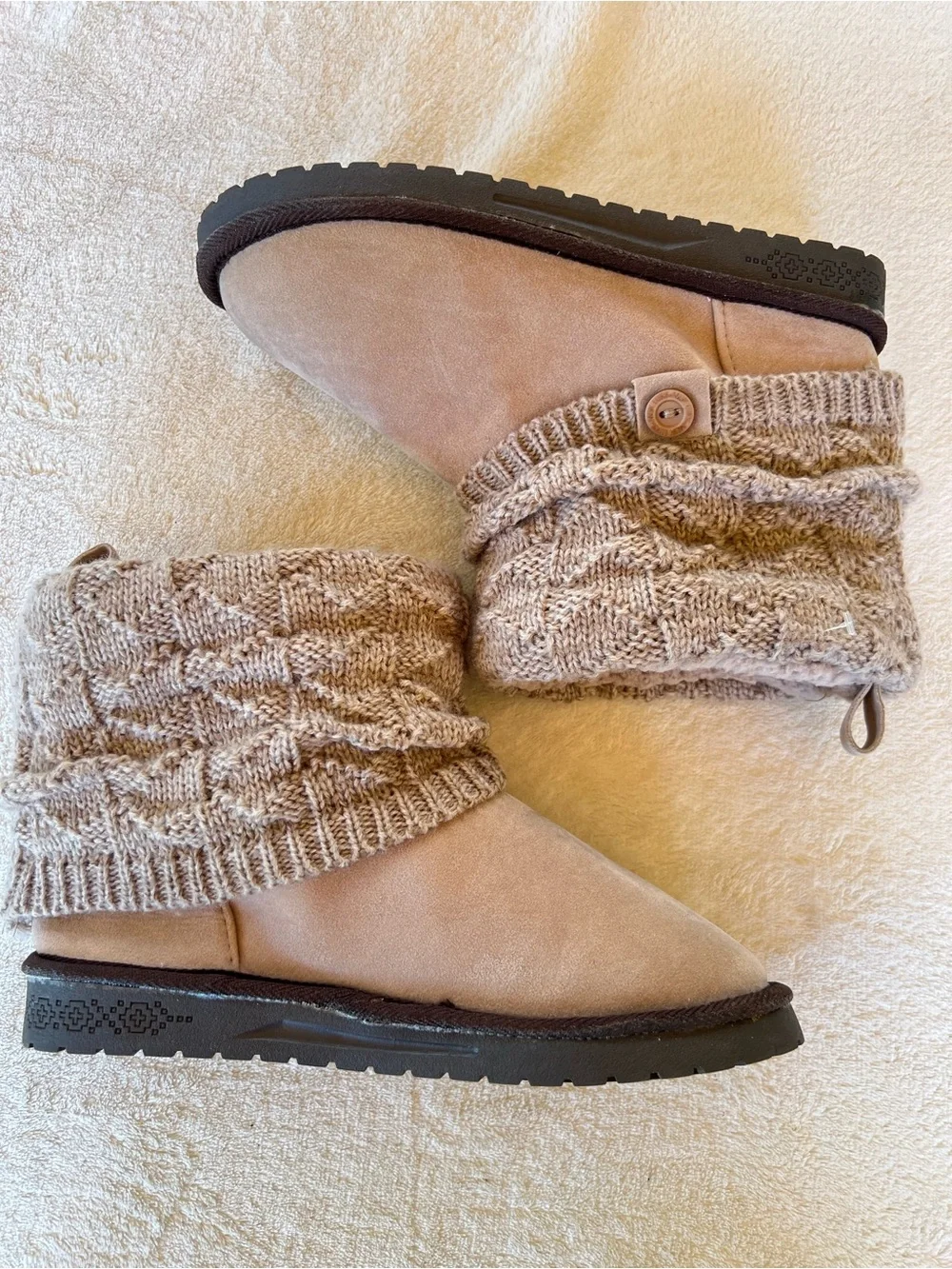 MUK LUKS Laurel Pull On Sherpa Winter Boots, Stone/Fairy Dust SIZE 7